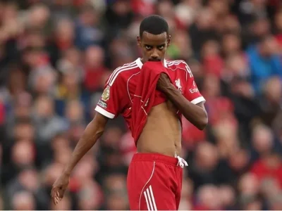 Sốc: Top 5 tiền đạo ‘đốt tiền’ nhất 5 năm qua, MU có ‘bom tấn’ lãng phí