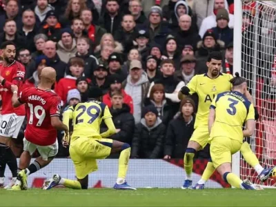 Bí Kíp Phá Vỡ Hàng Phòng Ngự Từ Phạt Góc Của MU: Chiến Thuật ‘Đánh Lừa’ Đỉnh Cao