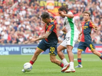 Genoa Chiến Thắng Kịch Tính Trước Sassuolo: Bàn Thắng Muộn Quyết Định Trận Đấu