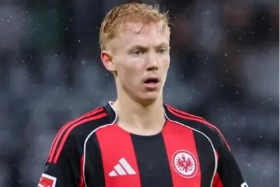 Frankfurt vs Leverkusen: Đại chiến Bundesliga, Leverkusen săn đuổi Top 4, Frankfurt thủng lưới báo động! 1