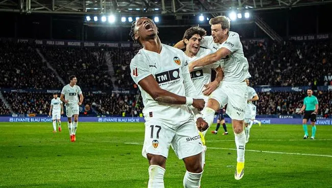 Nhận định Villarreal vs Valencia 03h00 ngày 232 (La Liga 202526) 2 Nhận định Villarreal vs Valencia 03h00 ngày 232 (La Liga 202526) 2